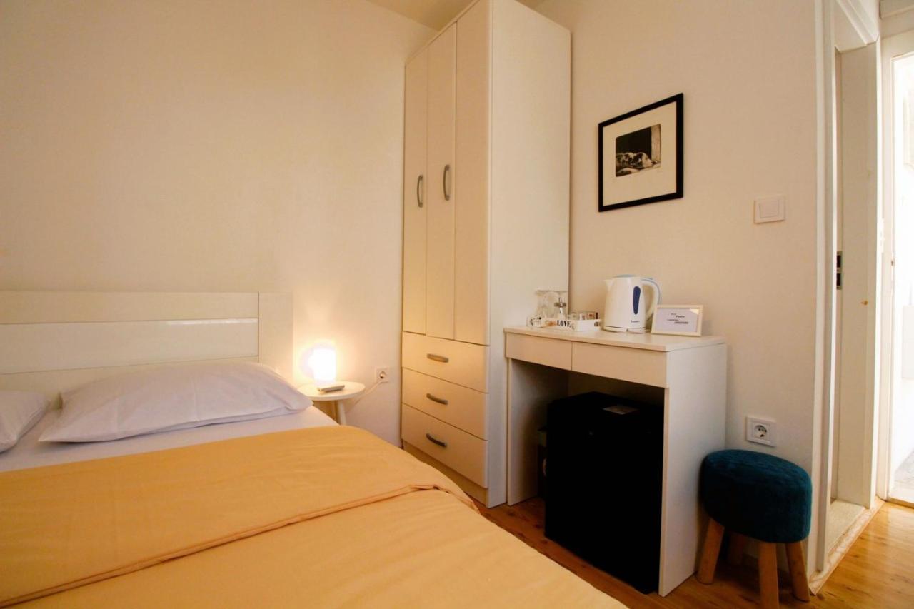 Korzo Rooms & Apartments Vis Kültér fotó
