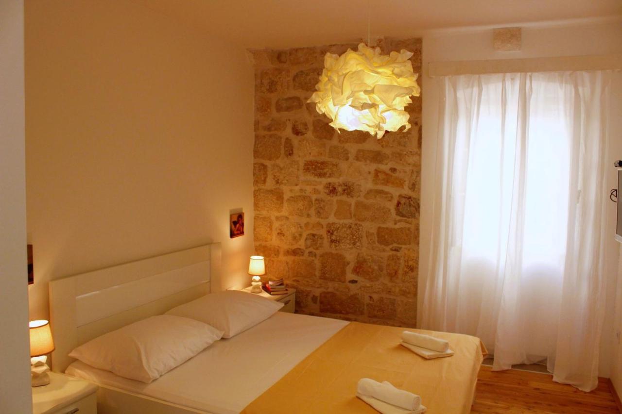 Korzo Rooms & Apartments Vis Kültér fotó
