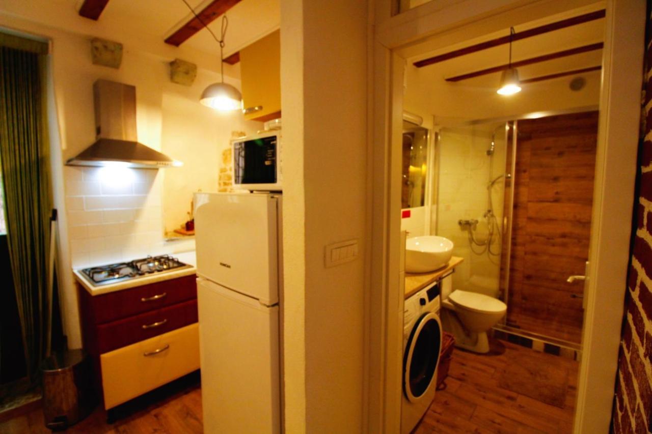 Korzo Rooms & Apartments Vis Kültér fotó