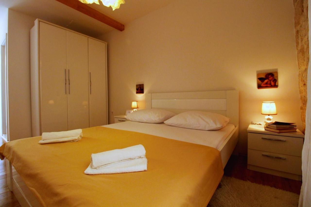 Korzo Rooms & Apartments Vis Kültér fotó
