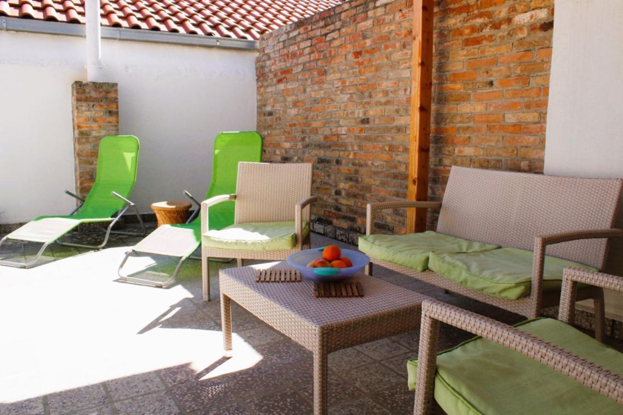 Korzo Rooms & Apartments Vis Kültér fotó