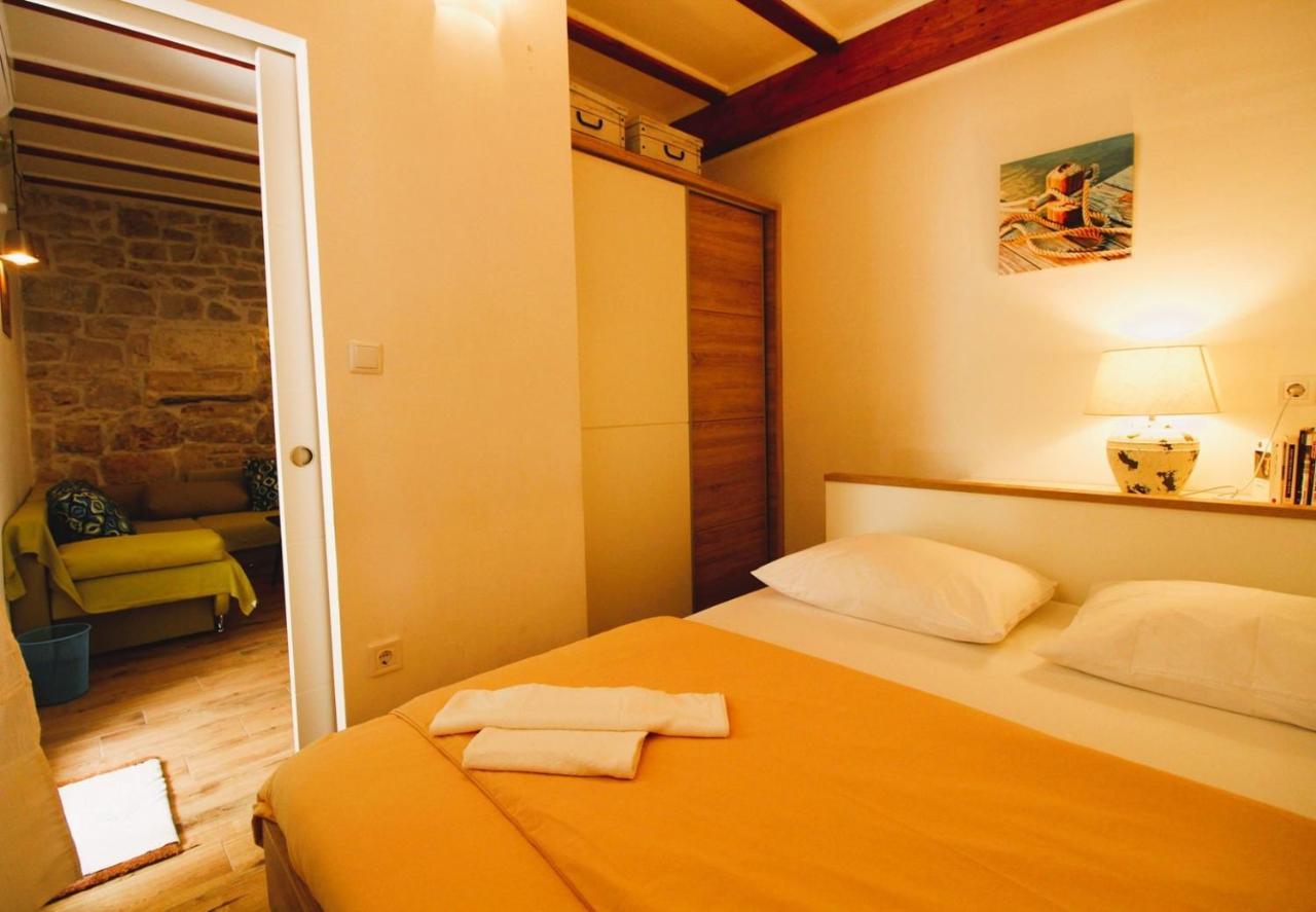 Korzo Rooms & Apartments Vis Kültér fotó
