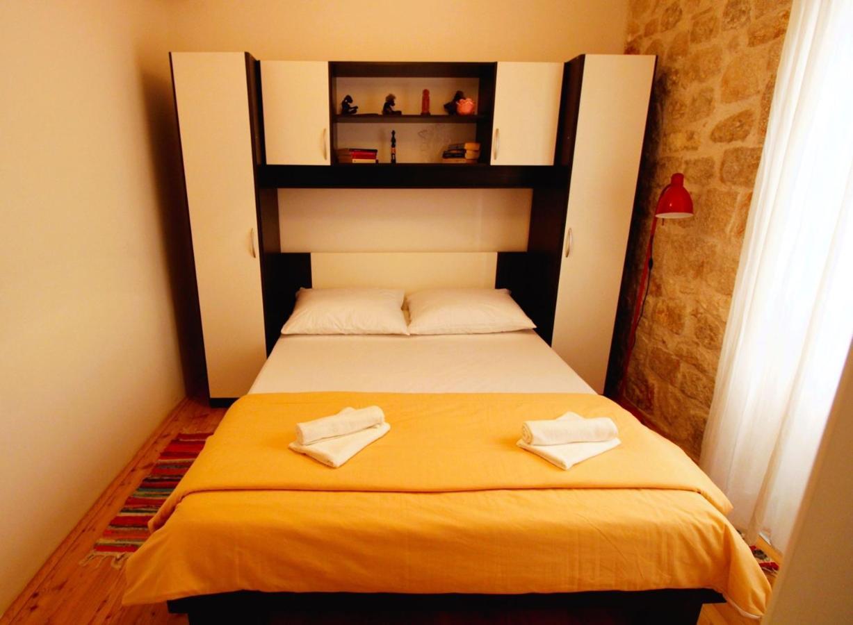 Korzo Rooms & Apartments Vis Kültér fotó