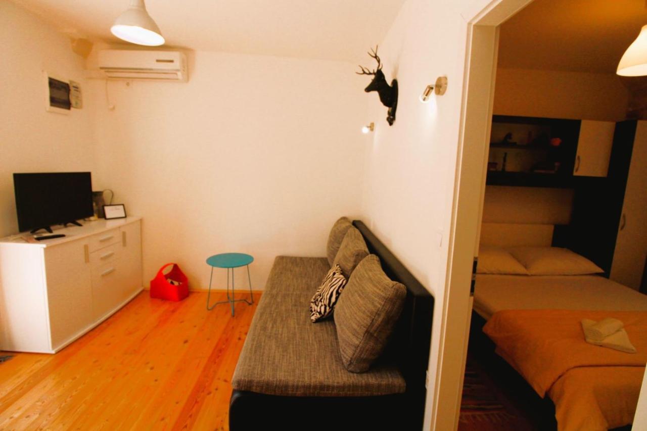 Korzo Rooms & Apartments Vis Kültér fotó