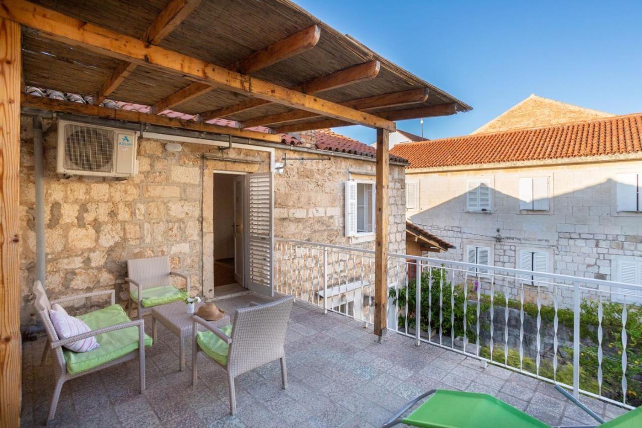 Korzo Rooms & Apartments Vis Kültér fotó